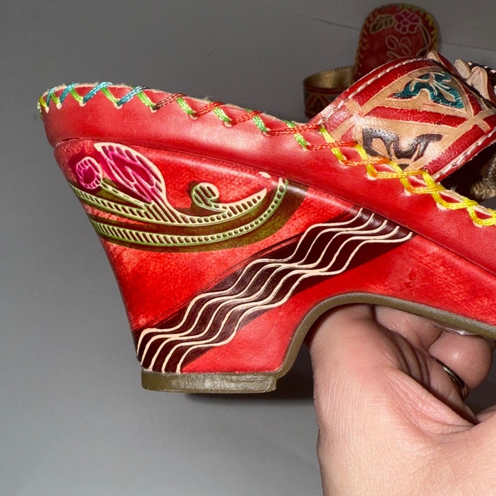 Corky's Elite leather Hand painted Sandal Navajo Size 8 Red Bohemian - Picture 10 of 16